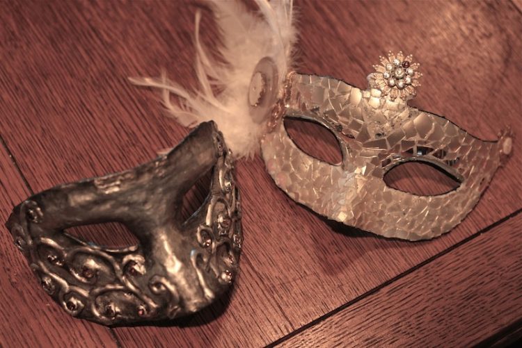 Masquerade mask DIY - craft from Christmas Ornaments DIY Masquerade Mask Tutorial